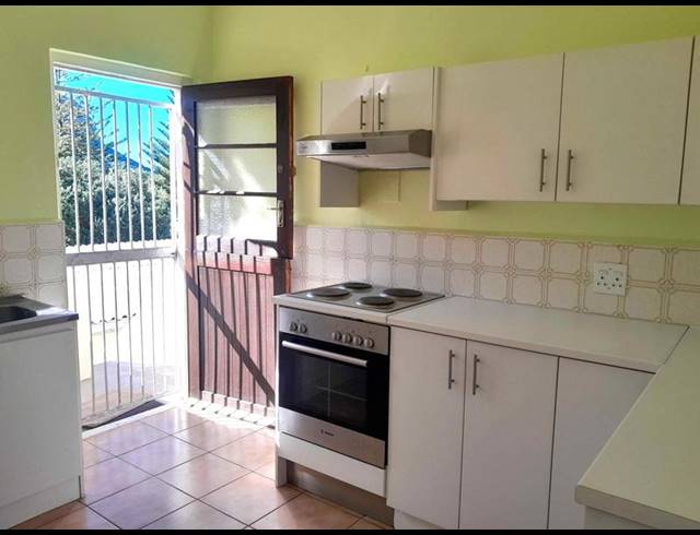 2 BEDROOM APARTMENT FOR SALE IN FISH HOEK